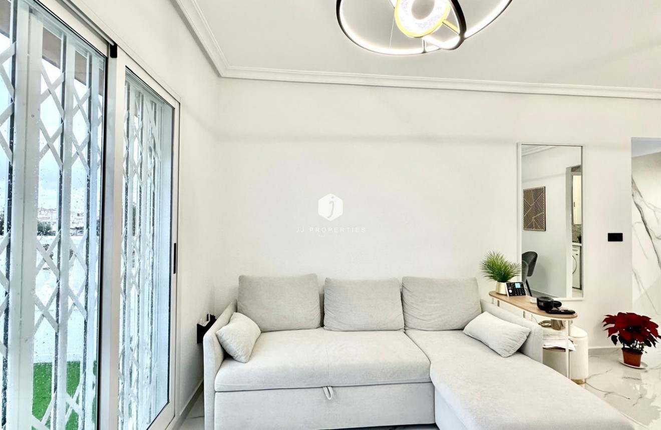 Tweedehands - Bungalow -
Orihuela Costa - Playa Flamenca Norte