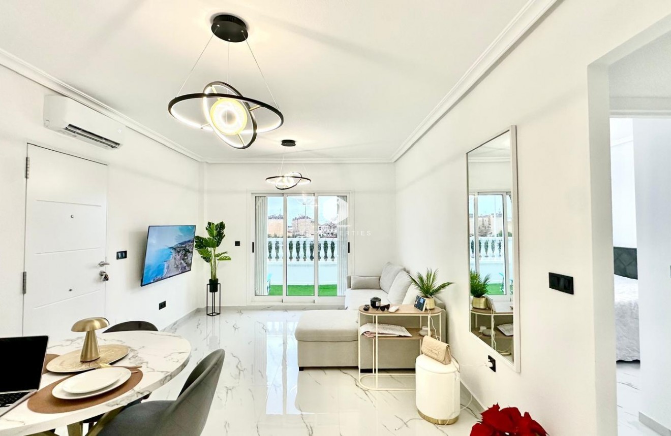 Tweedehands - Bungalow -
Orihuela Costa - Playa Flamenca Norte