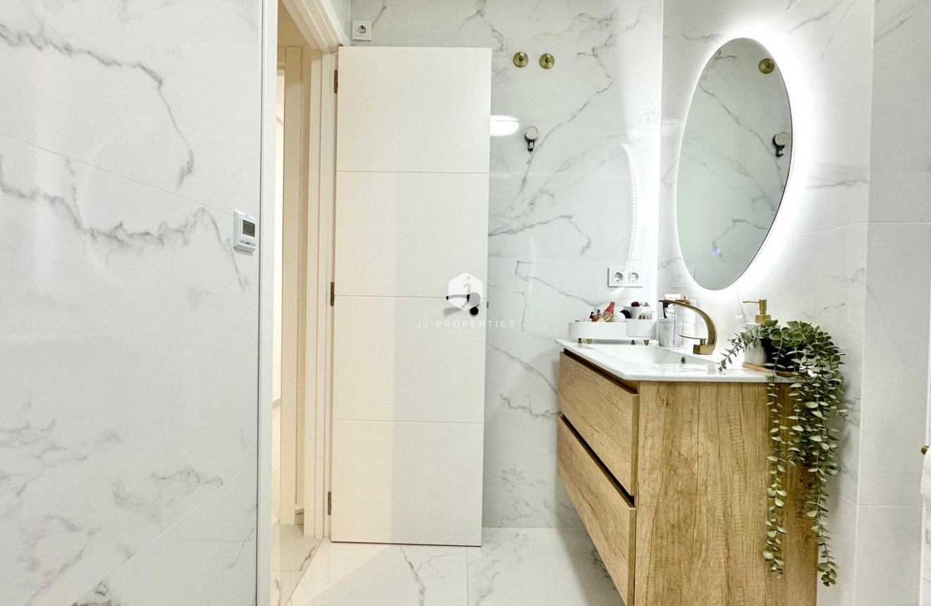 Tweedehands - Bungalow -
Orihuela Costa - Playa Flamenca Norte