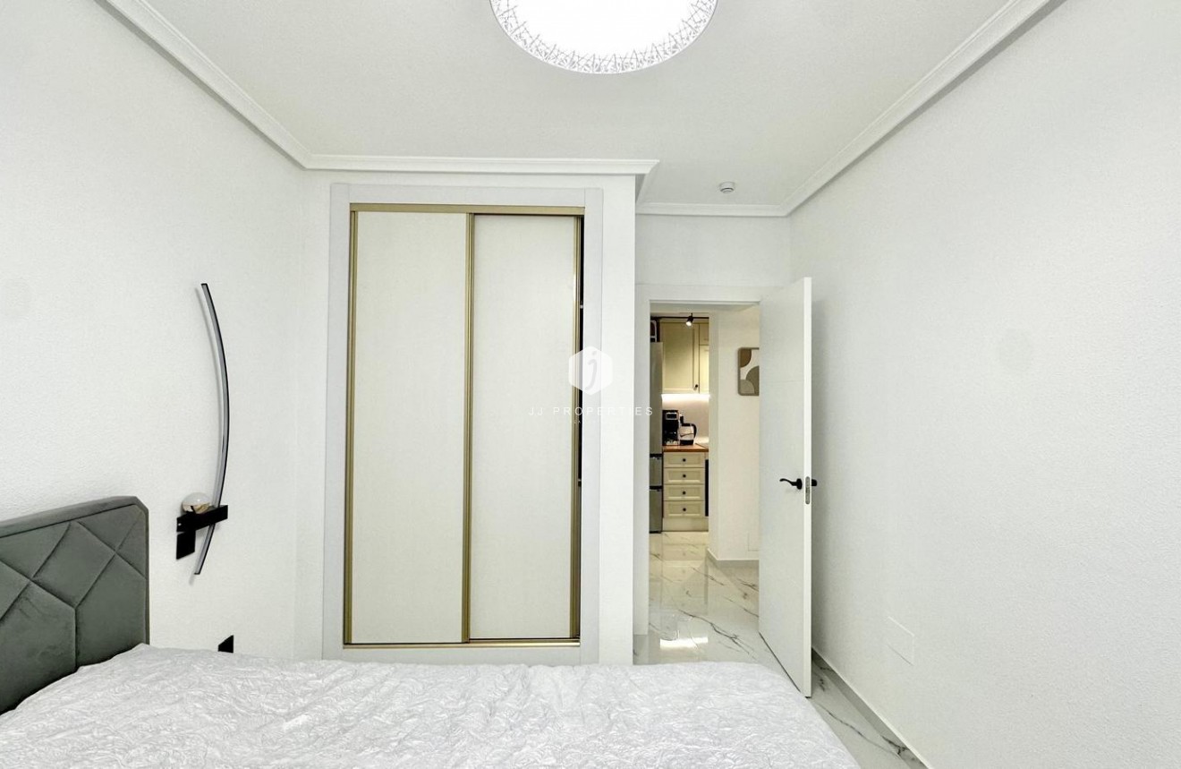 Tweedehands - Bungalow -
Orihuela Costa - Playa Flamenca Norte