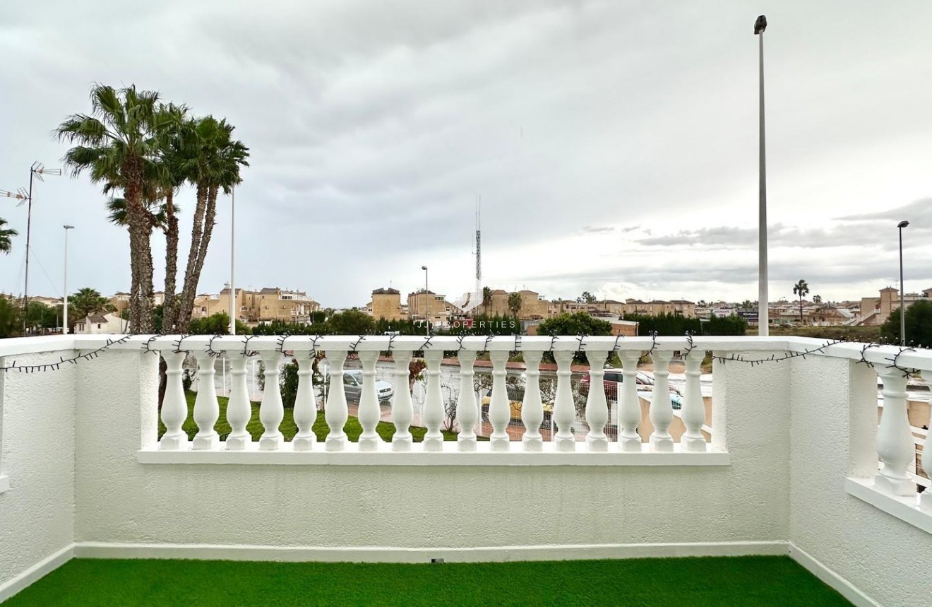 Tweedehands - Bungalow -
Orihuela Costa - Playa Flamenca Norte