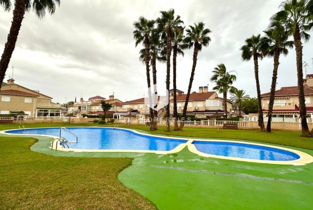 Tweedehands - Bungalow -
Orihuela Costa - Playa Flamenca Norte