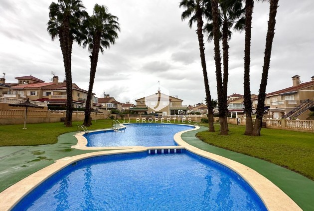 Tweedehands - Bungalow -
Orihuela Costa - Playa Flamenca Norte