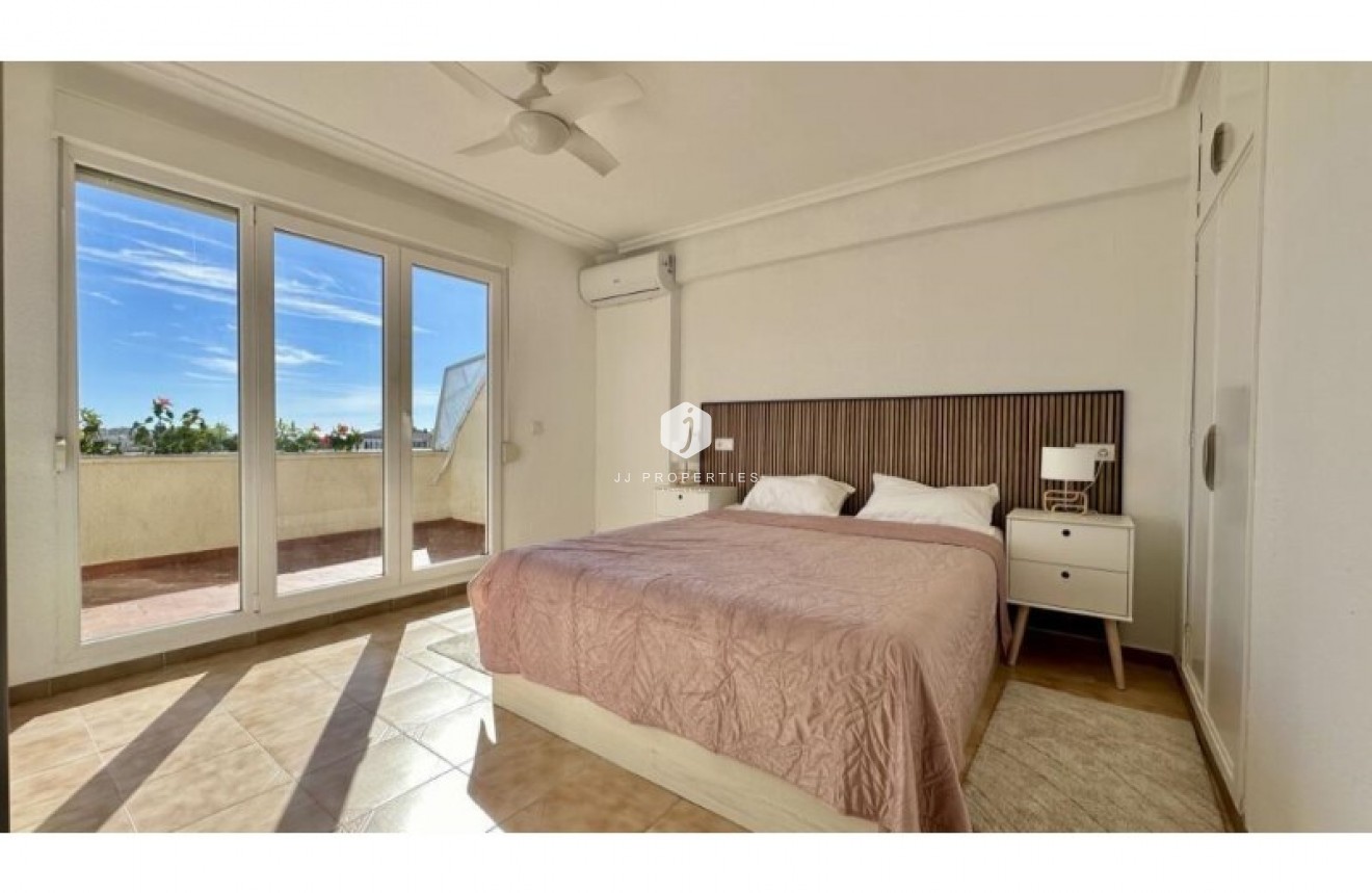 Tweedehands - Penthouse -
Torrevieja - Costa Blanca