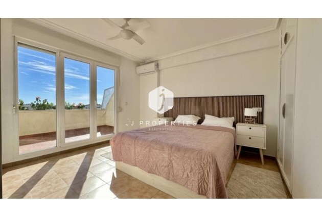 Tweedehands - Penthouse -
Torrevieja - Costa Blanca