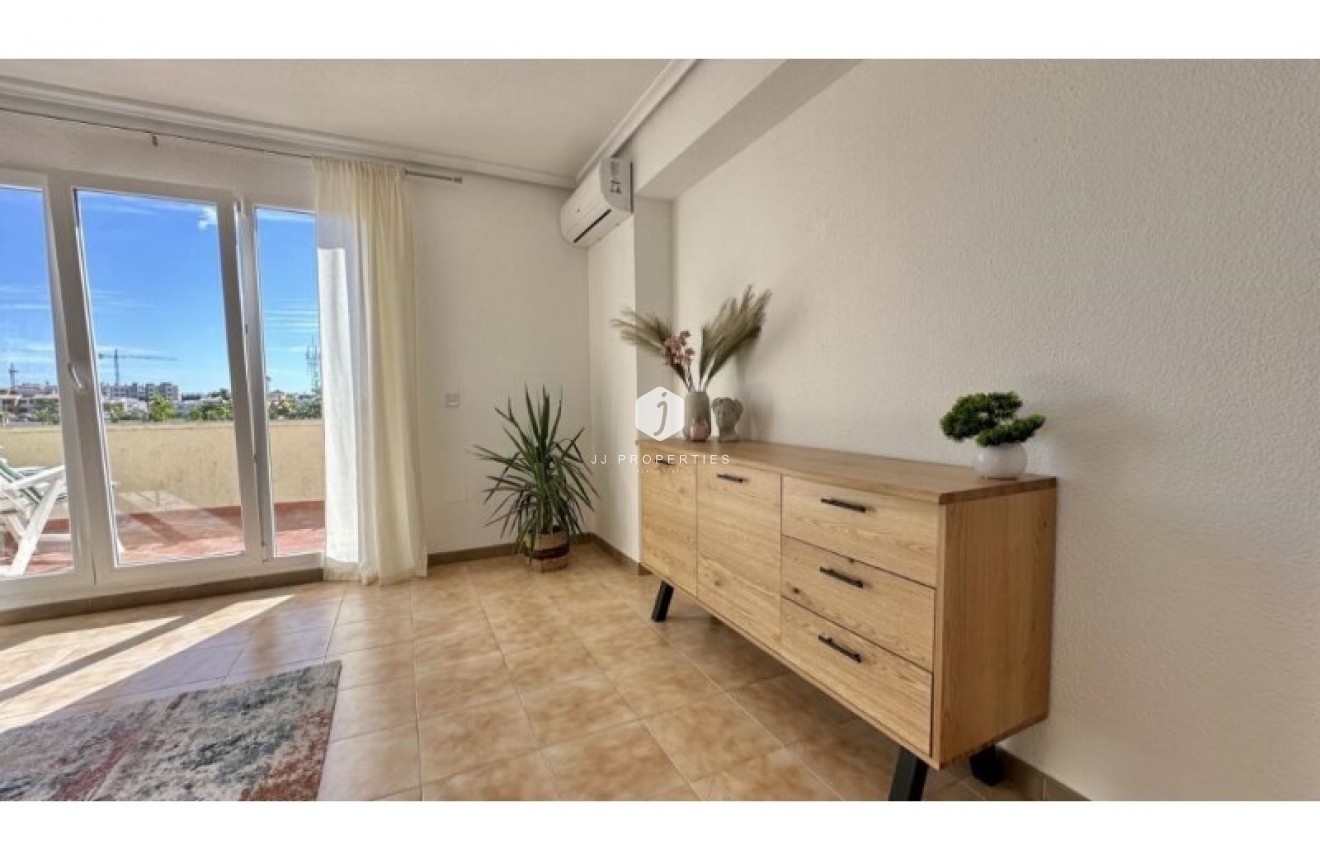 Tweedehands - Penthouse -
Torrevieja - Costa Blanca