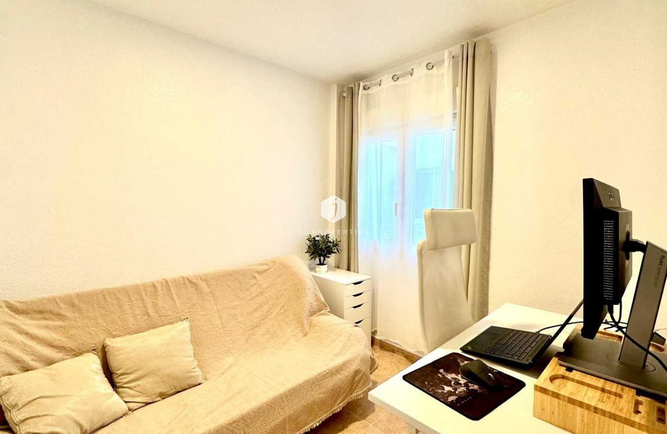 Tweedehands - Penthouse -
Torrevieja - Centro