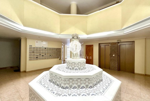 Tweedehands - Penthouse -
Torrevieja - Centro