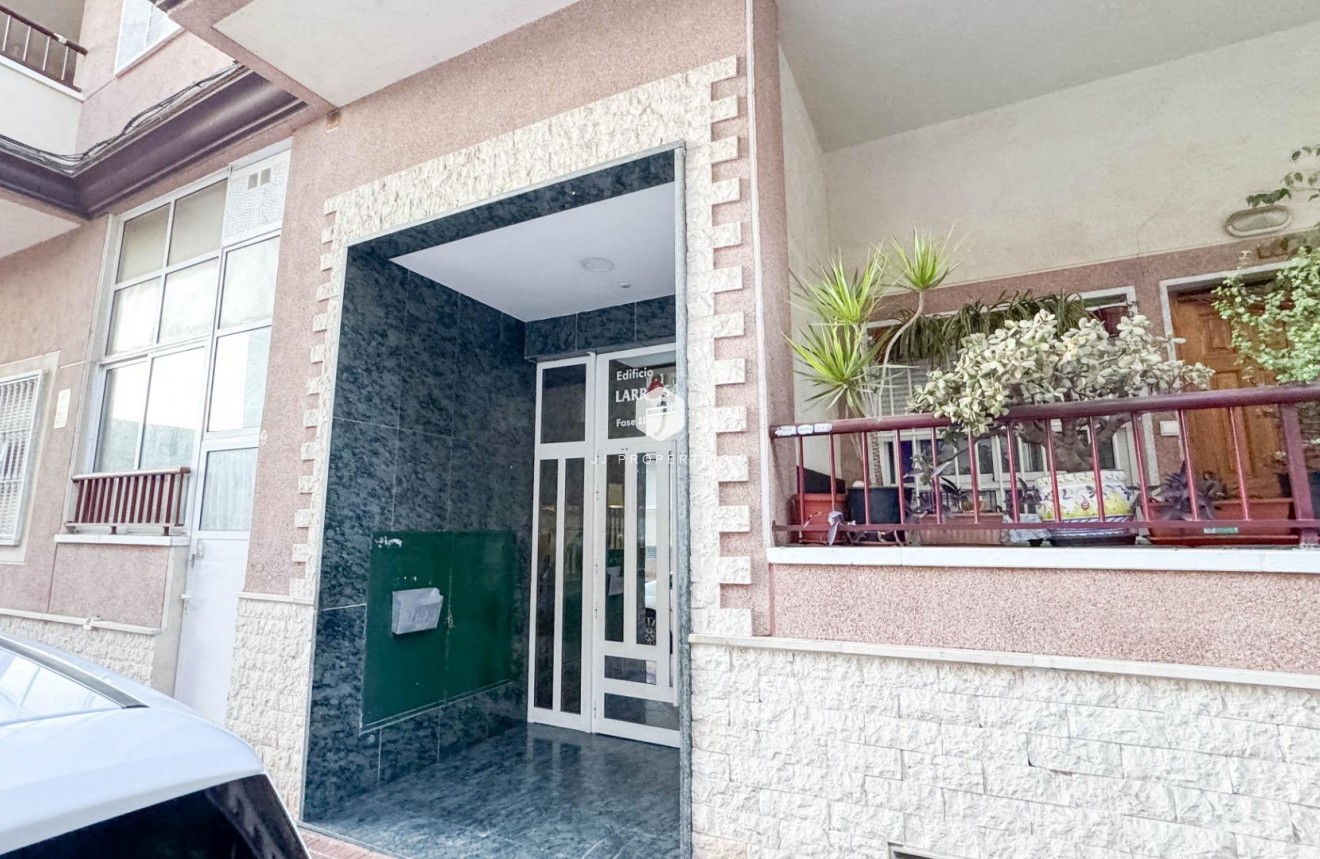 Tweedehands - Appartement / flat -
Torrevieja - PARQUE DE LAS NACIONES