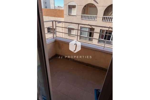 Tweedehands - Appartement / flat -
Torrevieja - Centro
