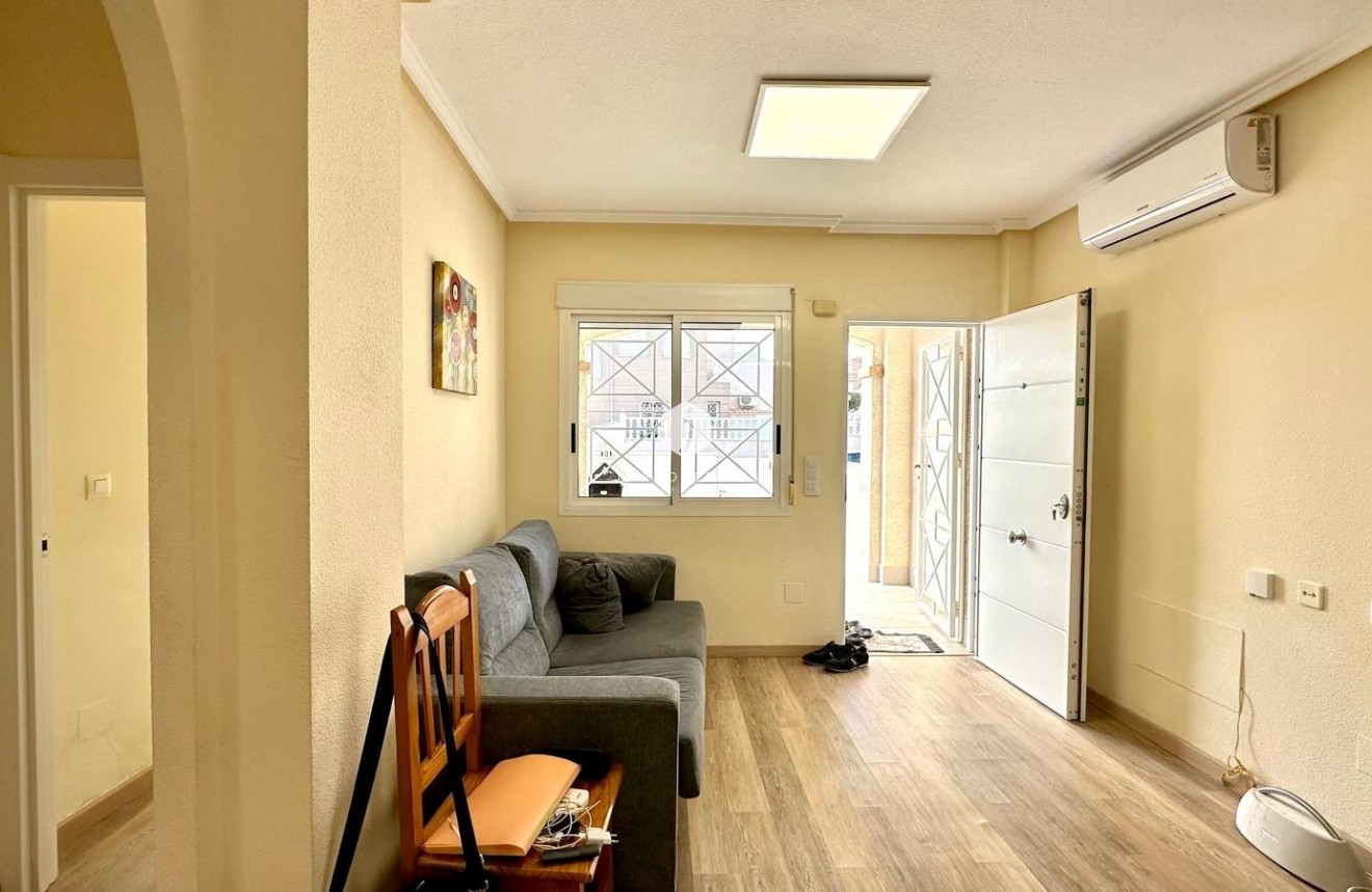 Tweedehands - Bungalow -
Torrevieja - Torreblanca