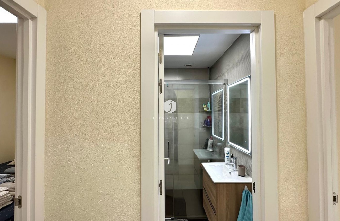 Tweedehands - Bungalow -
Torrevieja - Torreblanca