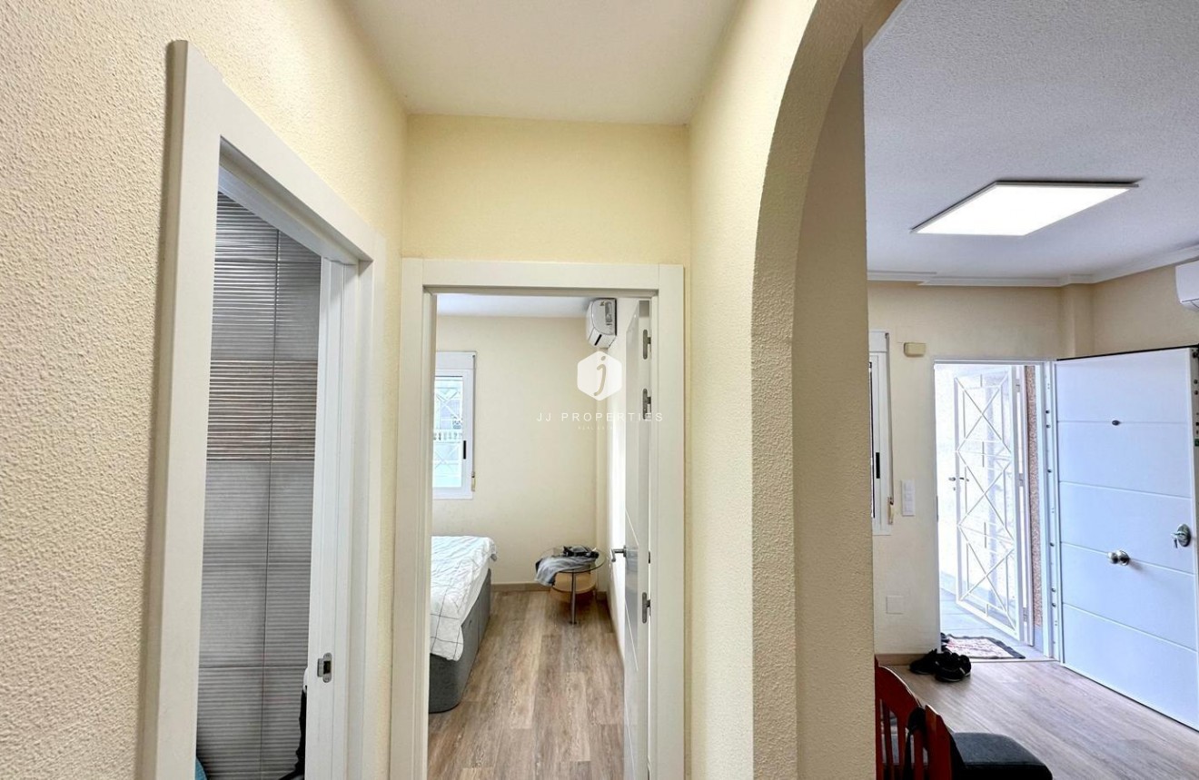 Tweedehands - Bungalow -
Torrevieja - Torreblanca