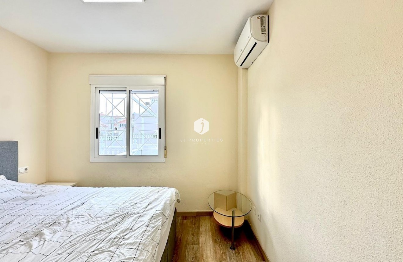 Tweedehands - Bungalow -
Torrevieja - Torreblanca