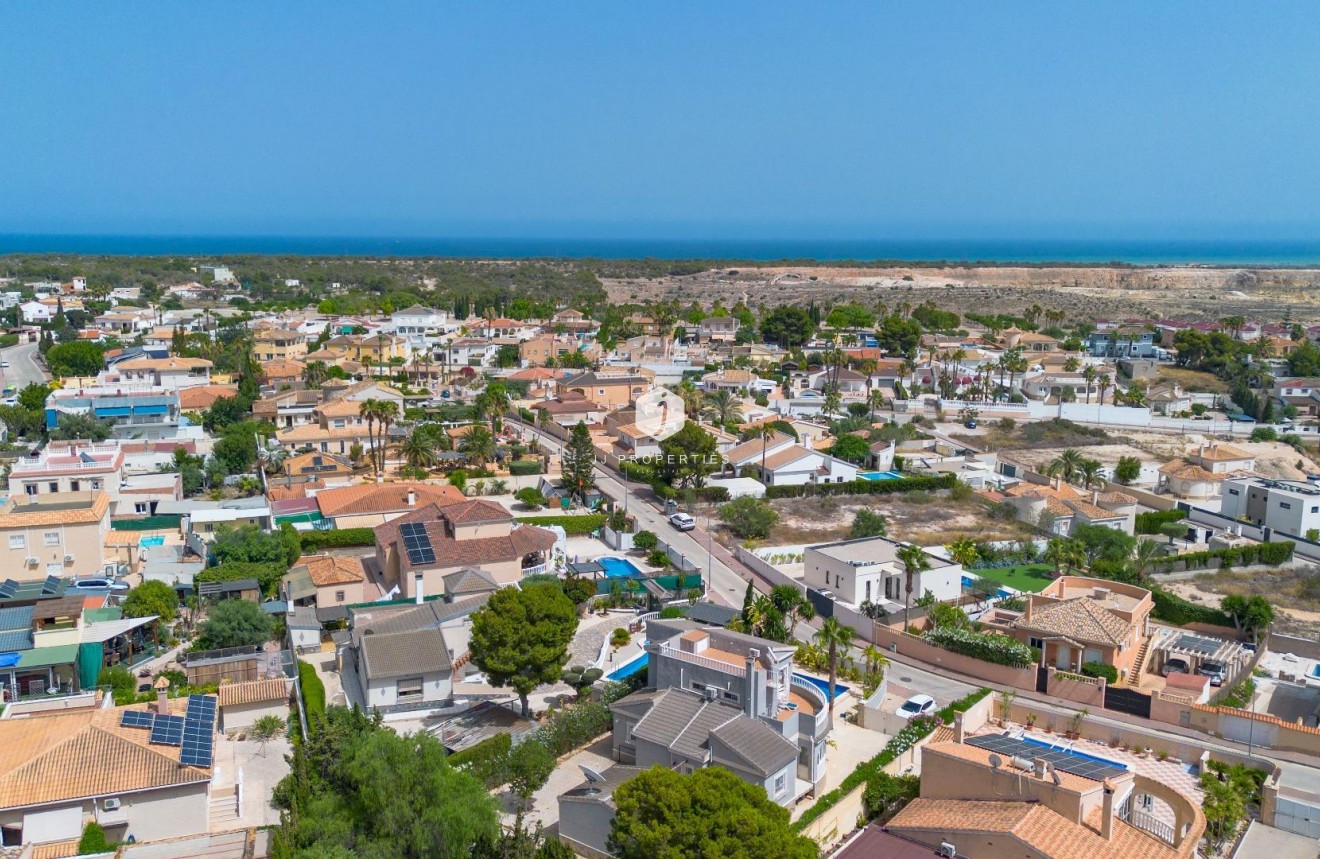 Tweedehands - Villa -
San Fulgencio - Urb. La Marina