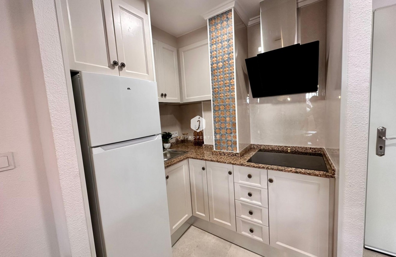 Tweedehands - Appartement / flat -
Torrevieja - Centro