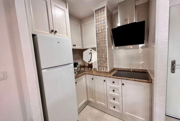 Tweedehands - Appartement / flat -
Torrevieja - Centro