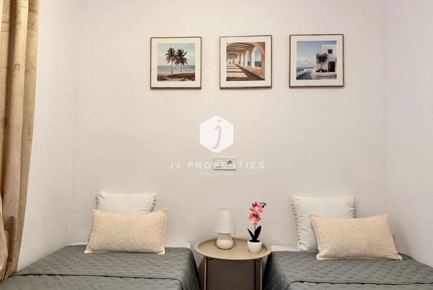 Tweedehands - Appartement / flat -
Torrevieja - Centro
