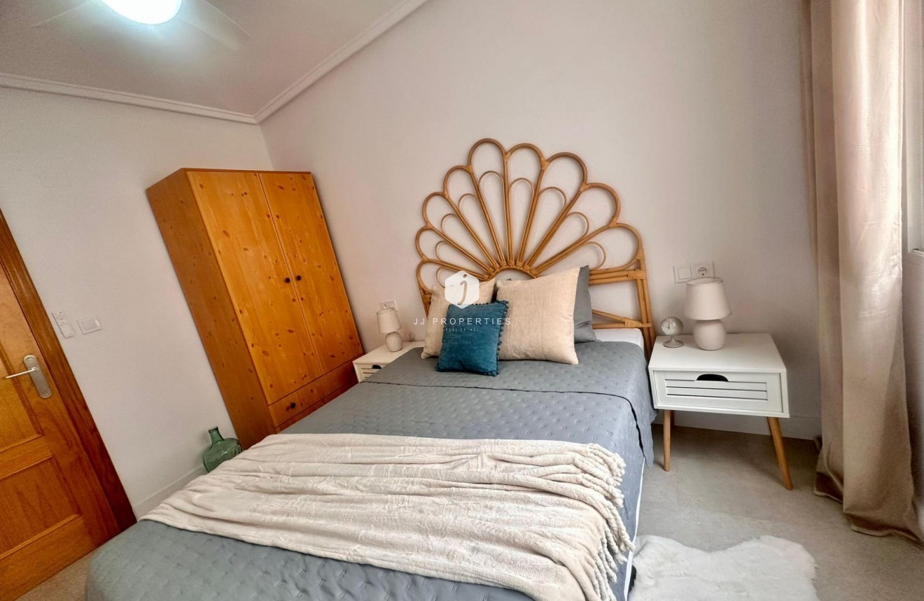 Tweedehands - Appartement / flat -
Torrevieja - Centro