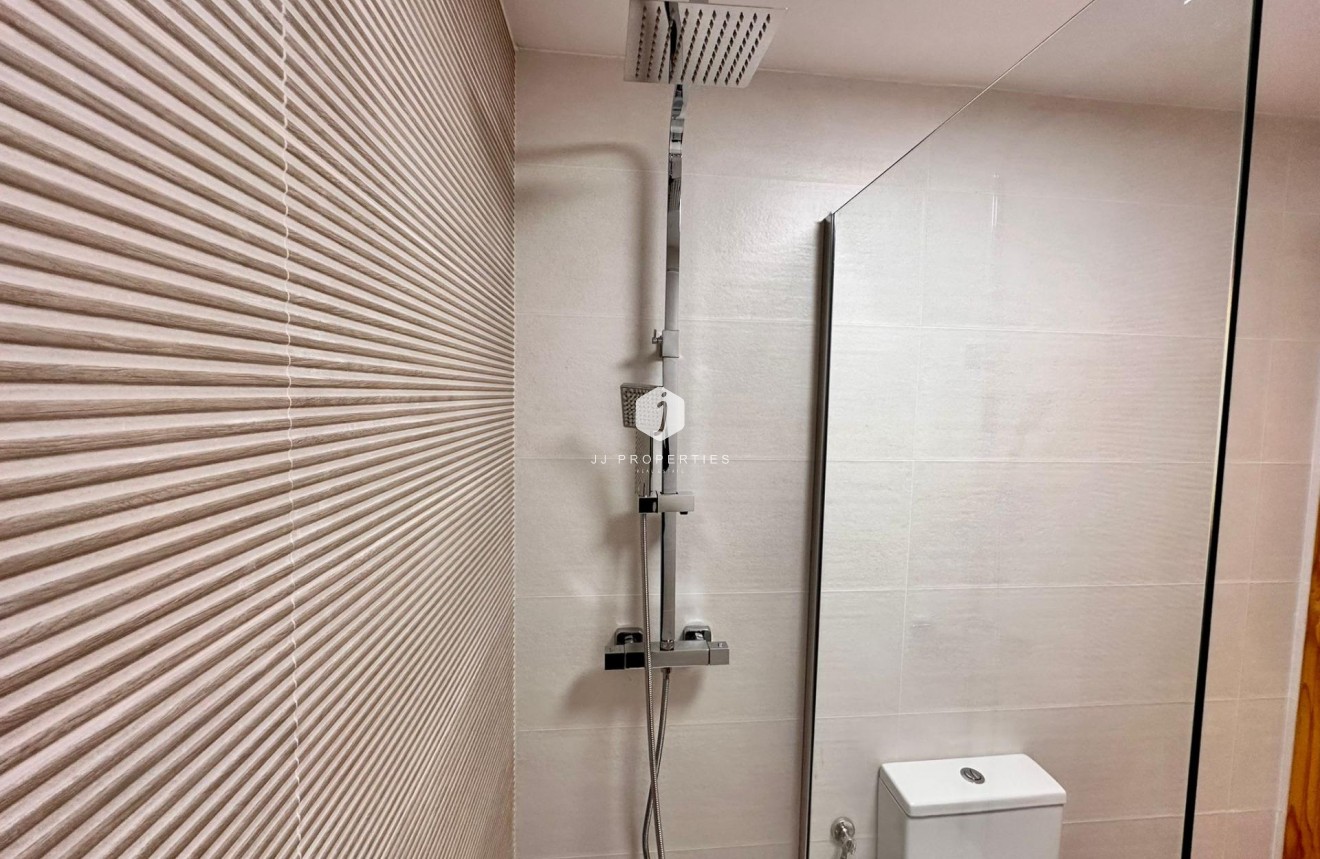 Tweedehands - Appartement / flat -
Torrevieja - Centro