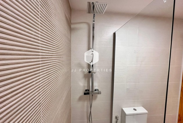 Tweedehands - Appartement / flat -
Torrevieja - Centro