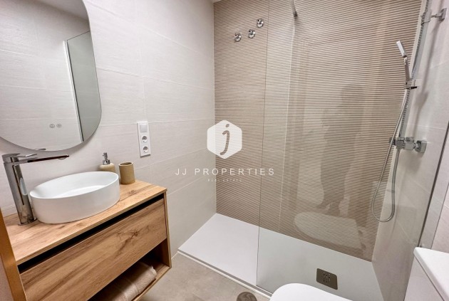 Tweedehands - Appartement / flat -
Torrevieja - Centro