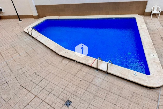 Tweedehands - Appartement / flat -
Torrevieja - Centro