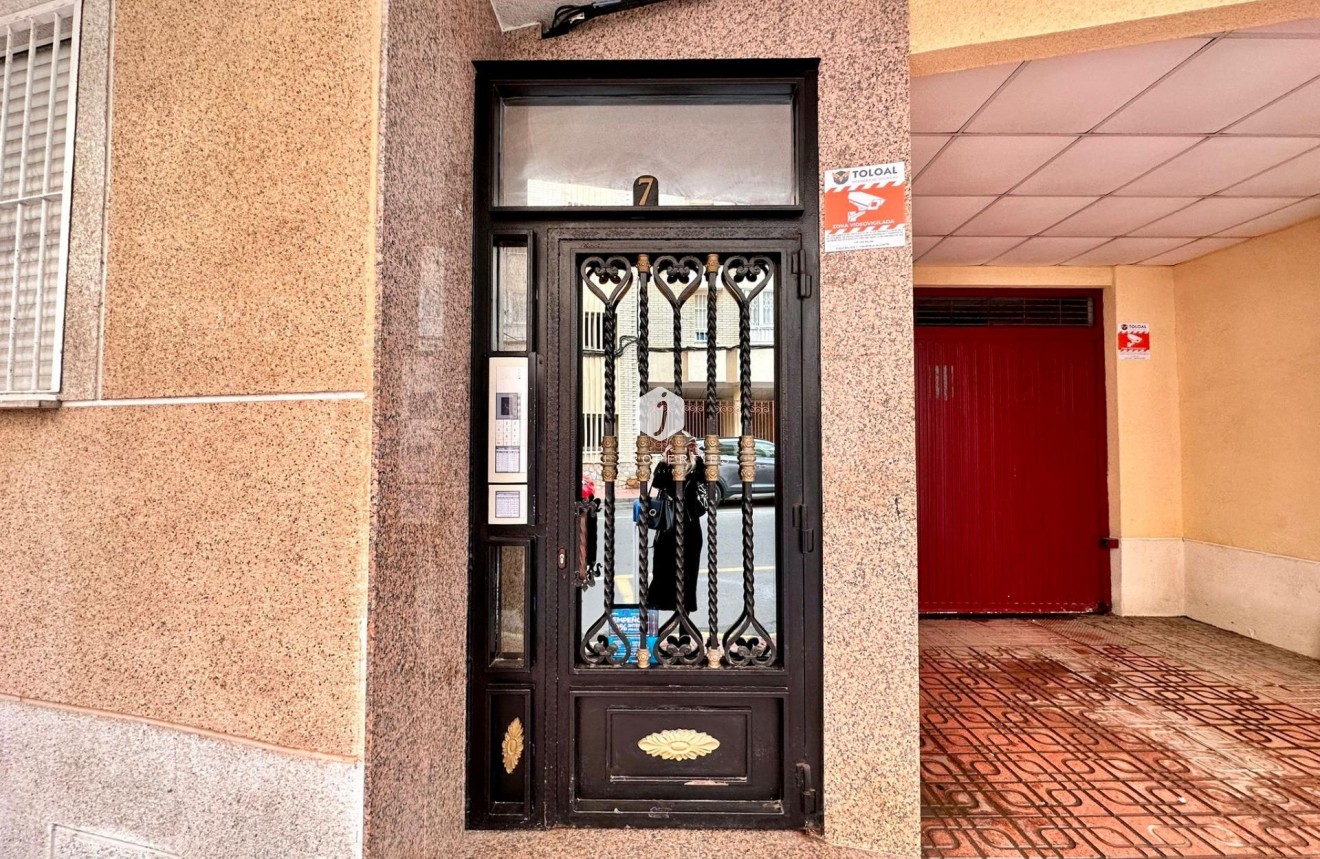 Tweedehands - Appartement / flat -
Torrevieja - Centro