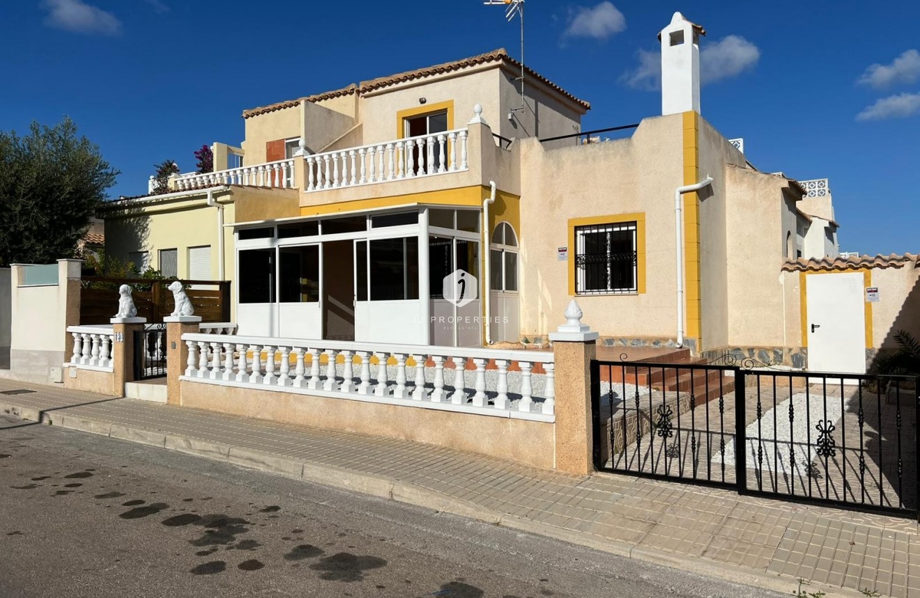 Tweedehands - Chalet -
Orihuela Costa - Costa Blanca