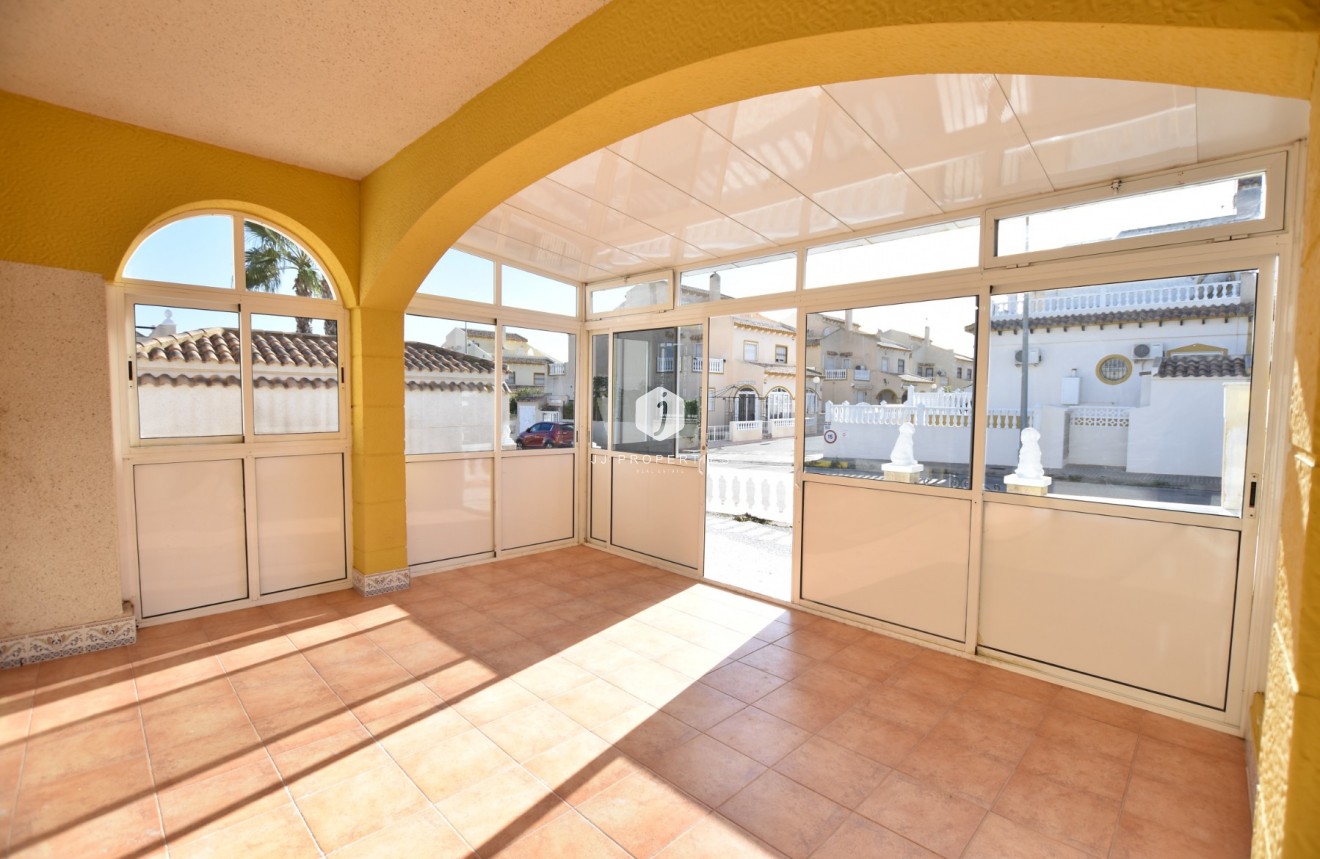 Tweedehands - Chalet -
Orihuela Costa - Costa Blanca