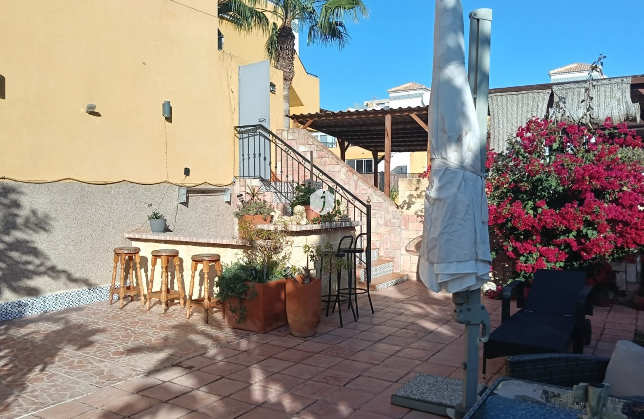 Tweedehands - Appartement / flat -
Los Montesinos - Costa Blanca