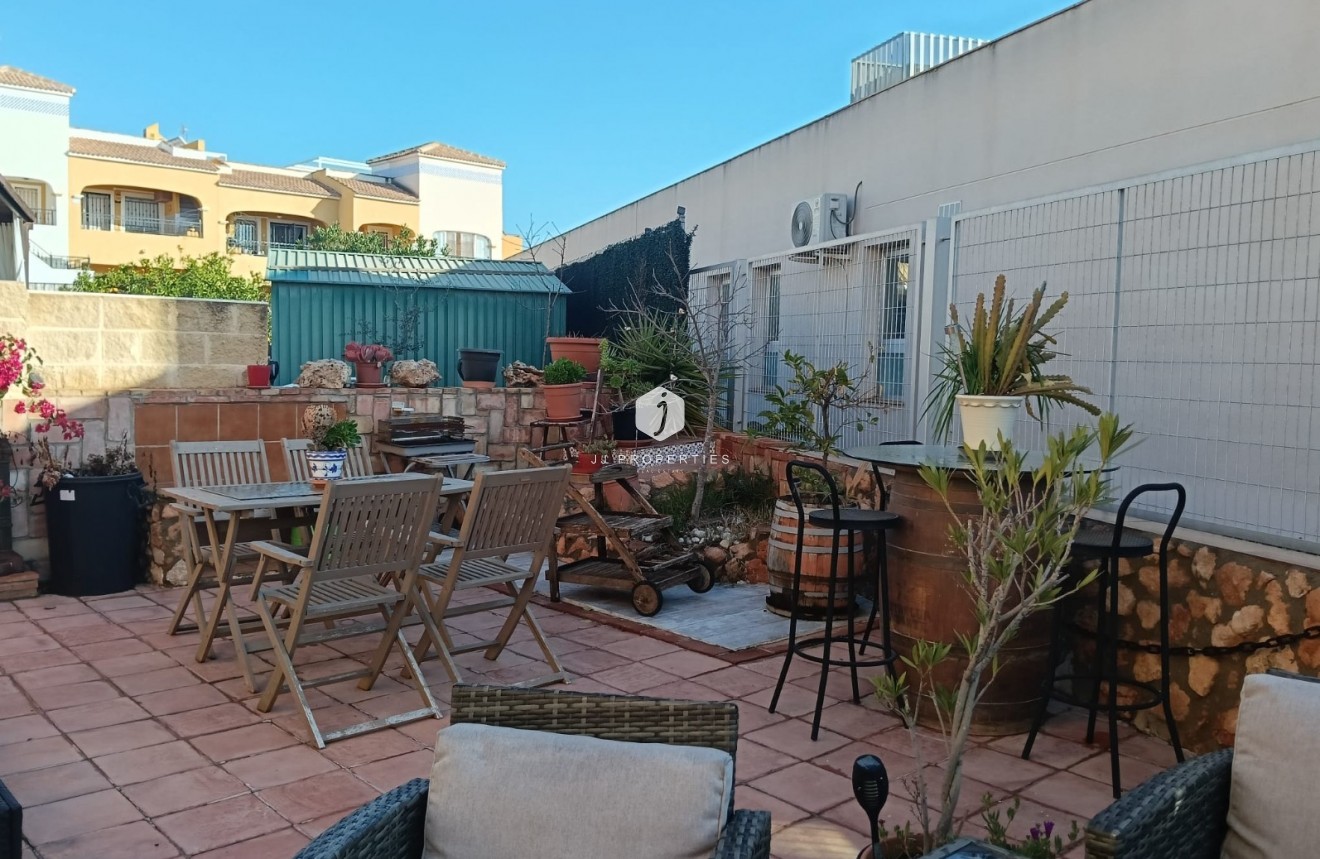 Tweedehands - Appartement / flat -
Los Montesinos - Costa Blanca