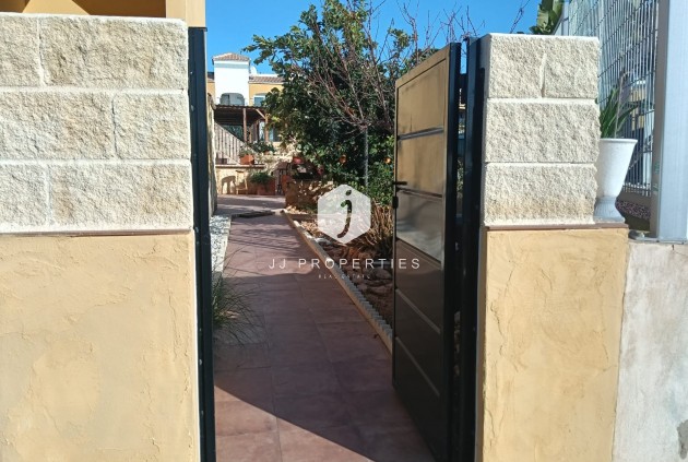 Tweedehands - Appartement / flat -
Los Montesinos - Costa Blanca