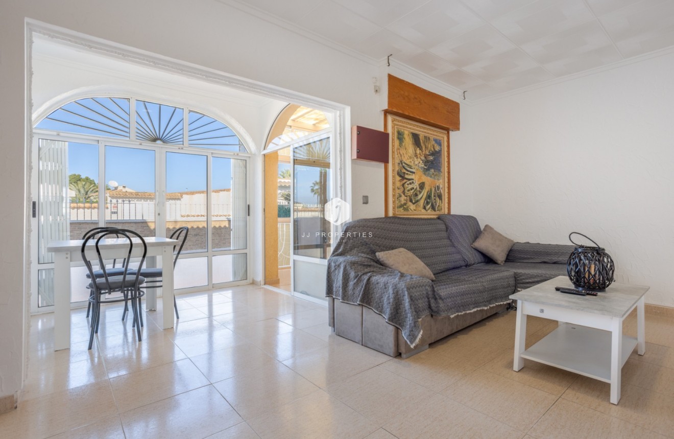 Tweedehands - Villa -
Torrevieja - Costa Blanca