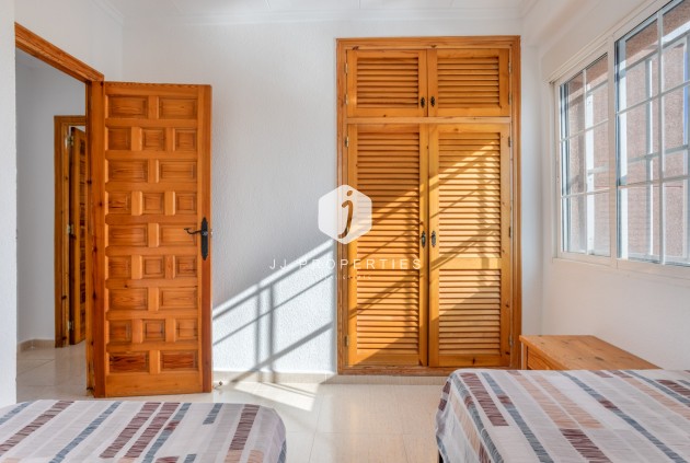 Tweedehands - Villa -
Torrevieja - Costa Blanca