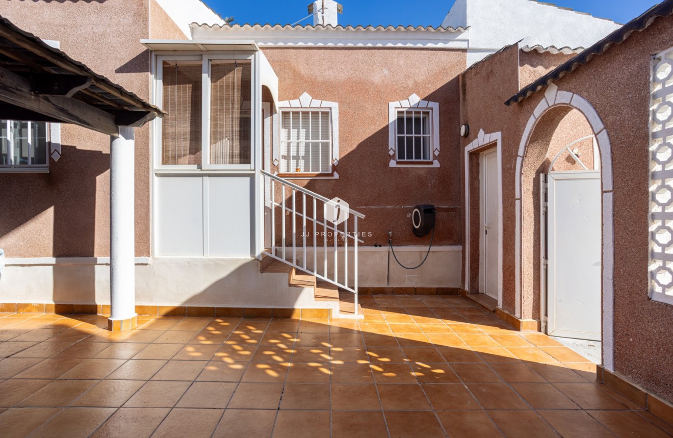 Tweedehands - Villa -
Torrevieja - Costa Blanca