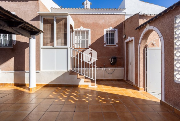 Tweedehands - Villa -
Torrevieja - Costa Blanca