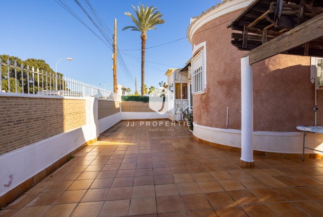 Tweedehands - Villa -
Torrevieja - Costa Blanca