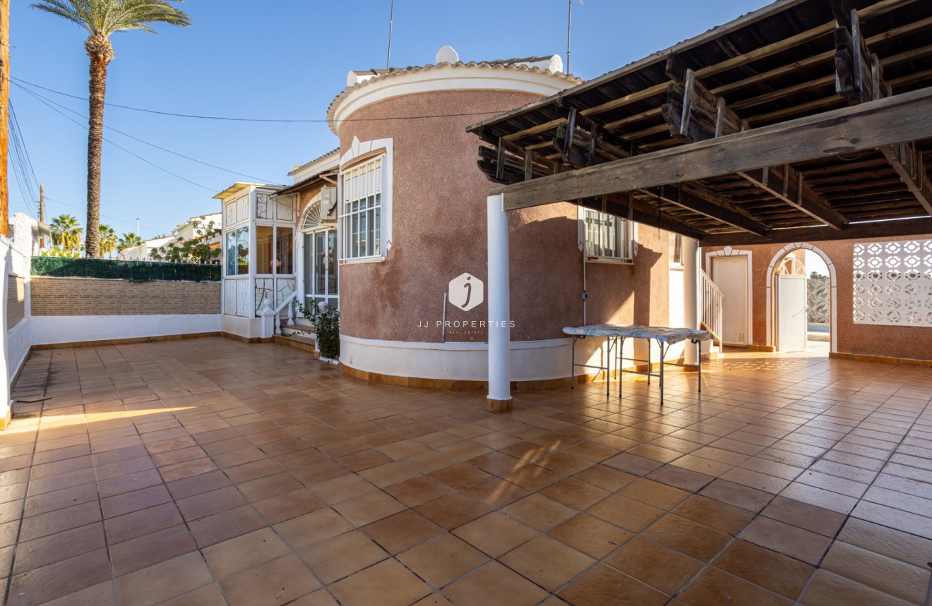 Tweedehands - Villa -
Torrevieja - Costa Blanca