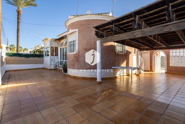 Tweedehands - Villa -
Torrevieja - Costa Blanca