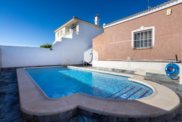 Tweedehands - Villa -
Torrevieja - Costa Blanca