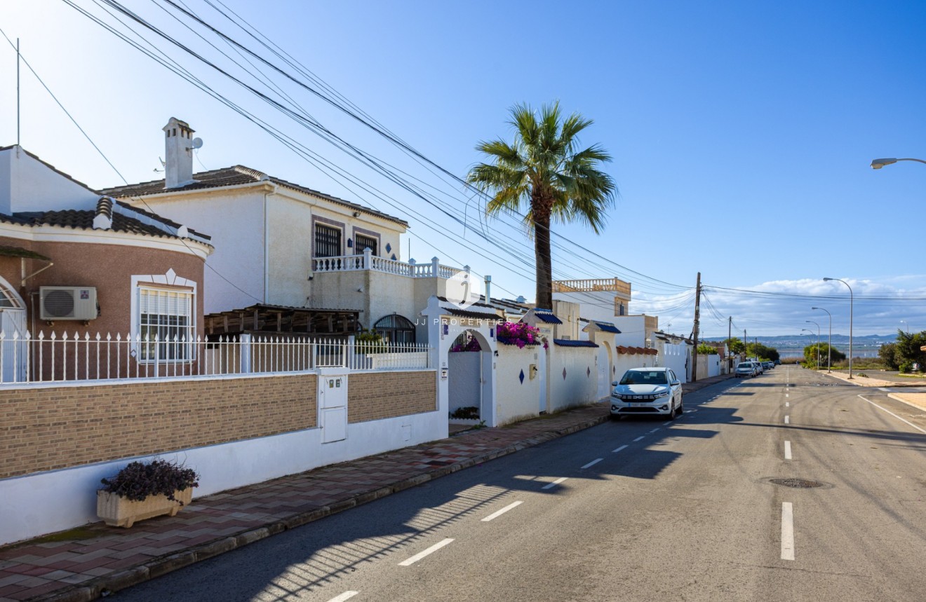 Tweedehands - Villa -
Torrevieja - Costa Blanca