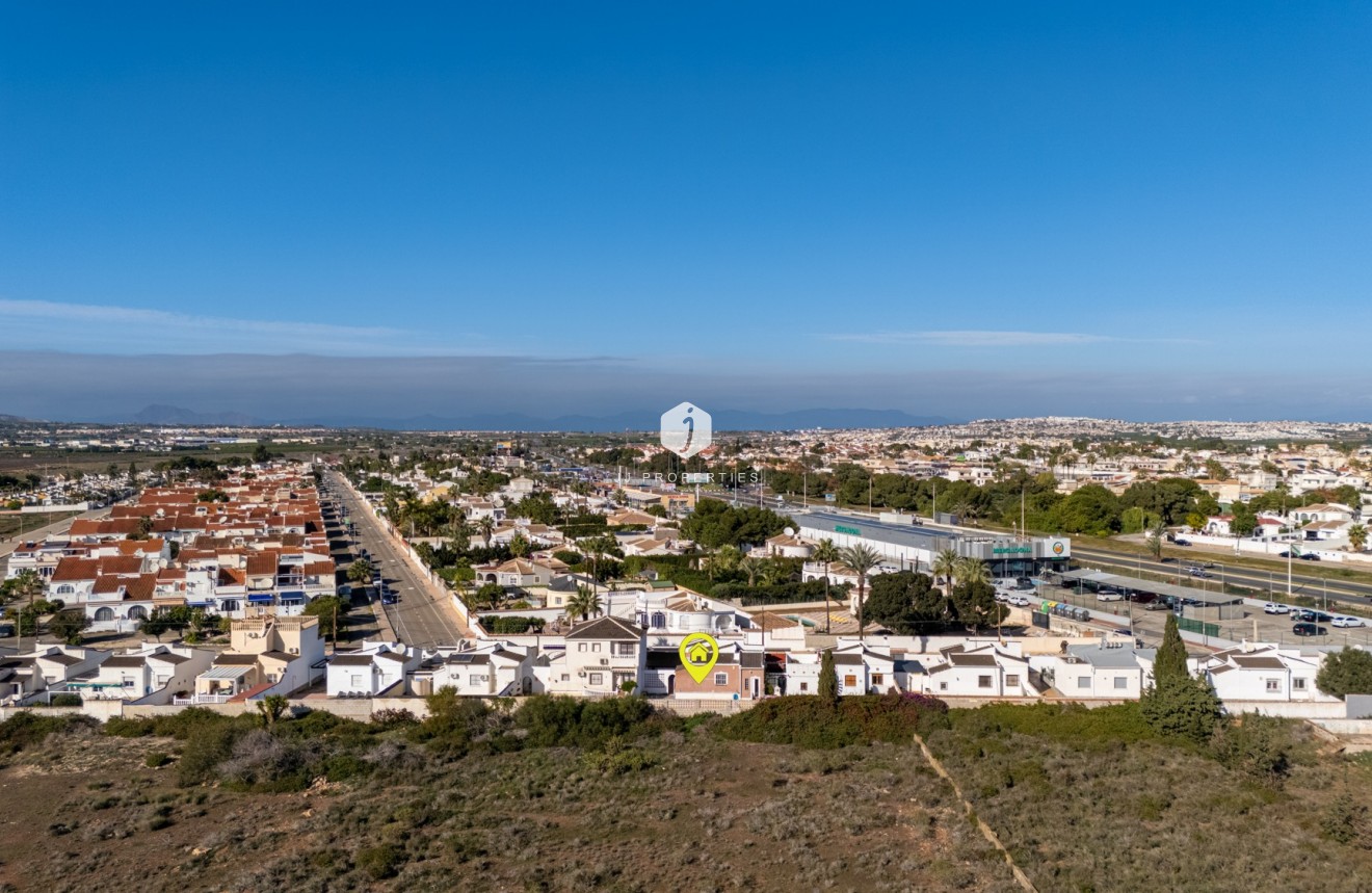 Tweedehands - Villa -
Torrevieja - Costa Blanca