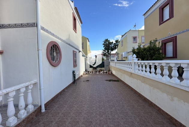 Tweedehands - Chalet -
Cabo Roig - Costa Blanca