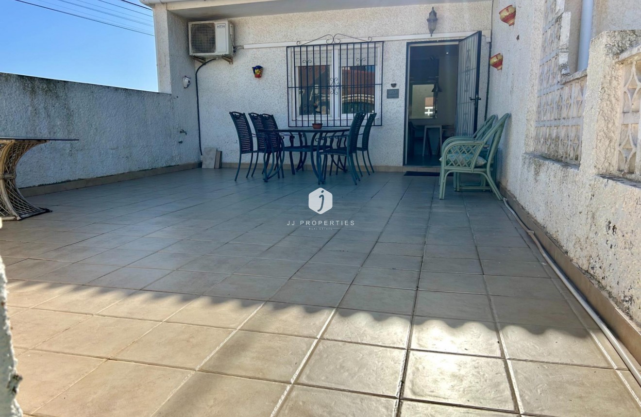 Tweedehands - Bungalow -
Torrevieja - El Limonar