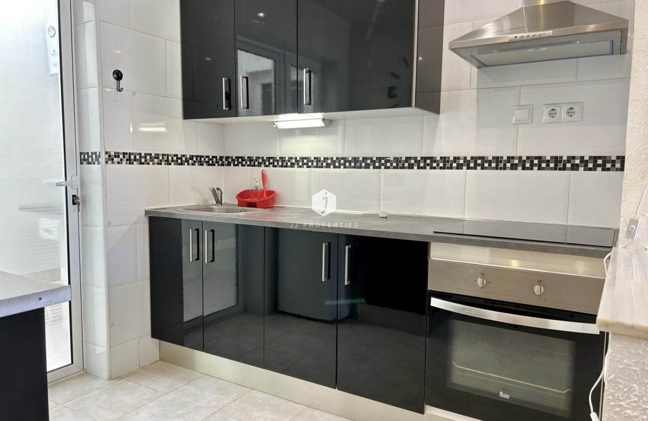 Tweedehands - Bungalow -
Torrevieja - El Limonar