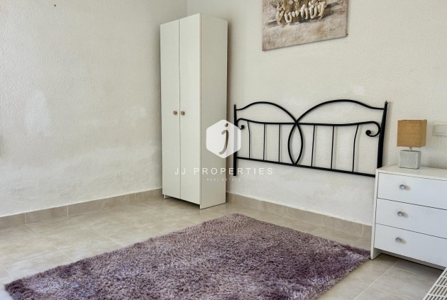 Tweedehands - Bungalow -
Torrevieja - El Limonar