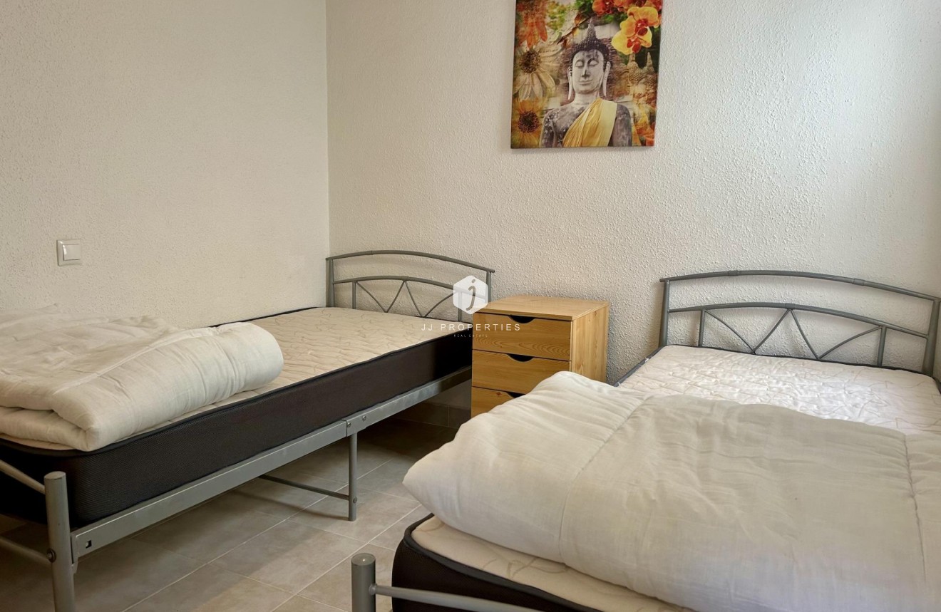 Tweedehands - Bungalow -
Torrevieja - El Limonar