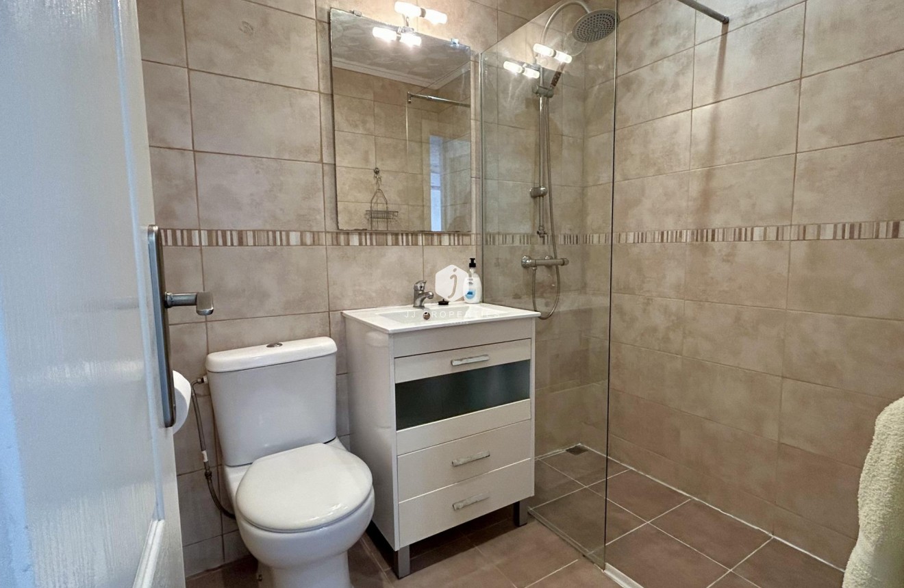 Tweedehands - Bungalow -
Torrevieja - El Limonar