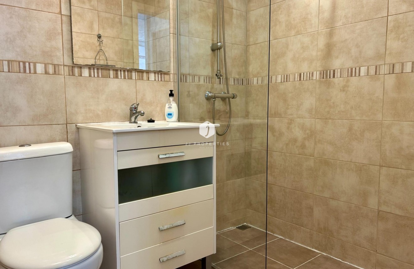 Tweedehands - Bungalow -
Torrevieja - El Limonar